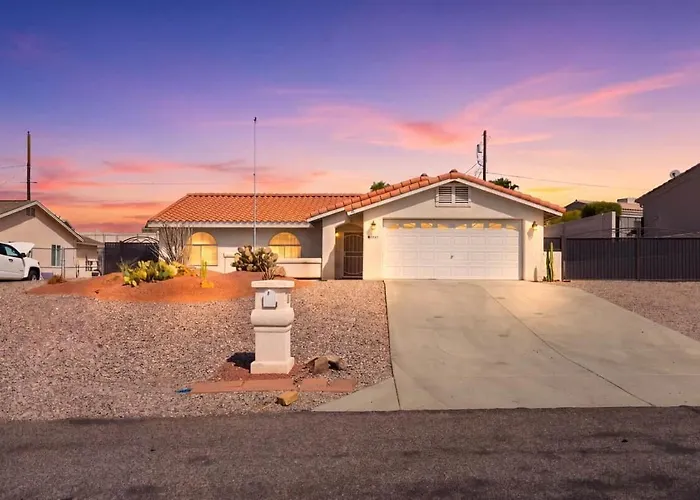 Holiday home Sunshine & Palms-dog Friendly-side Parking Lake Havasu City