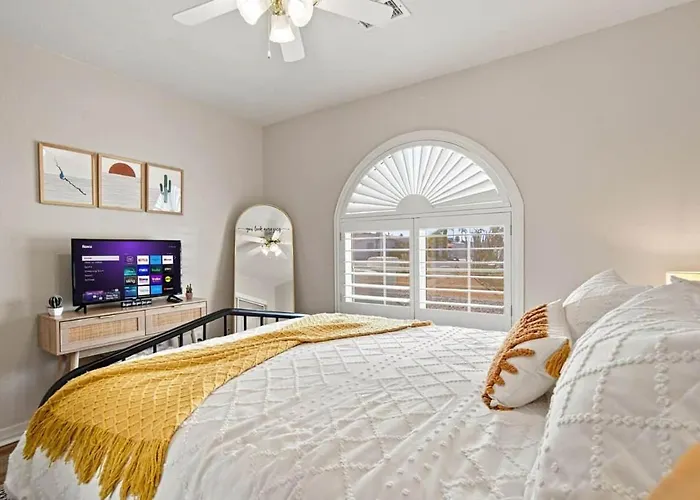 Sunshine & Palms-dog Friendly-side Parking Holiday home